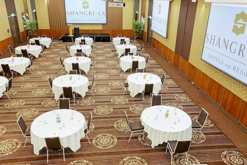 Shangri La the Marina Cairns 65/74