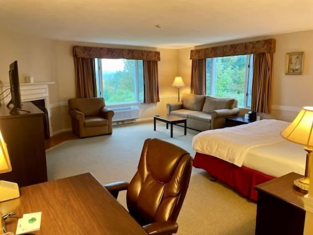 The Lucerne Inn 30/67
