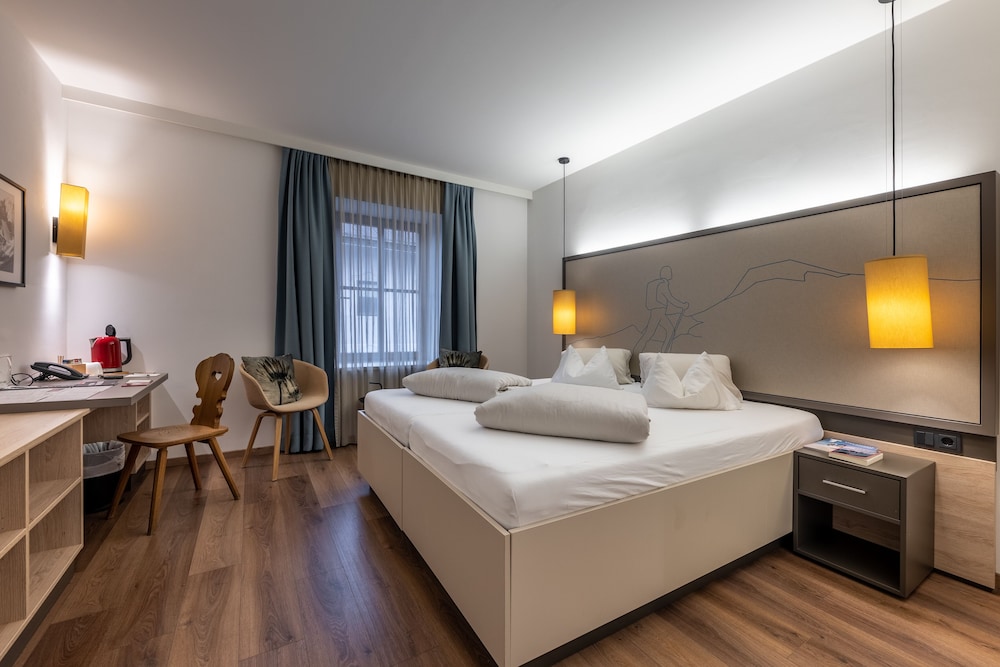 HOTEL POST 9/36