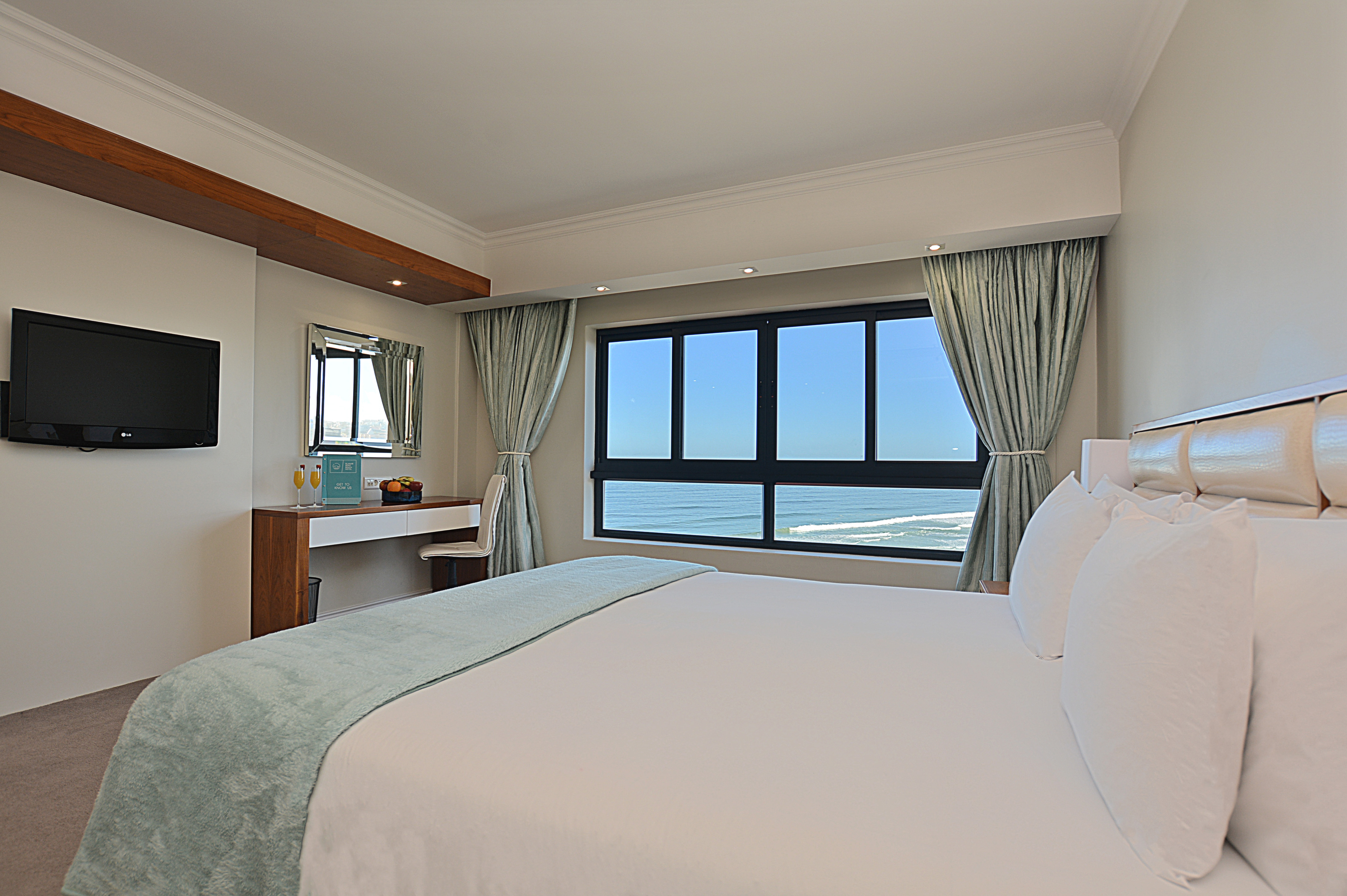 Room, King Bed, Sea View