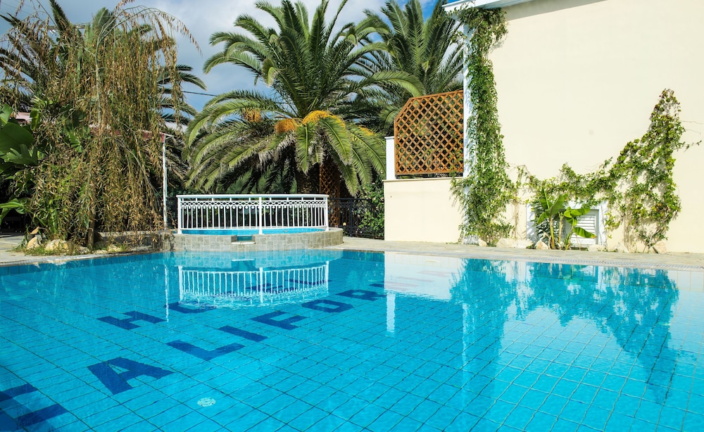 California Beach Hotel - Adults Only 23/48