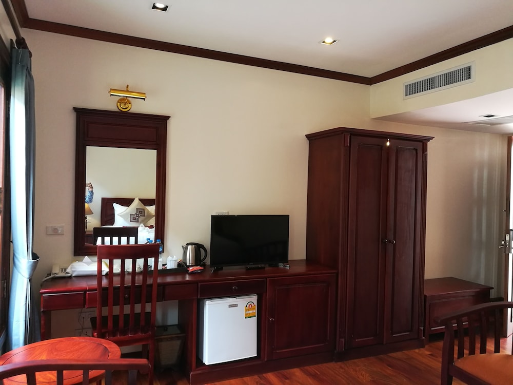 Houngvilai Hotel 35/49