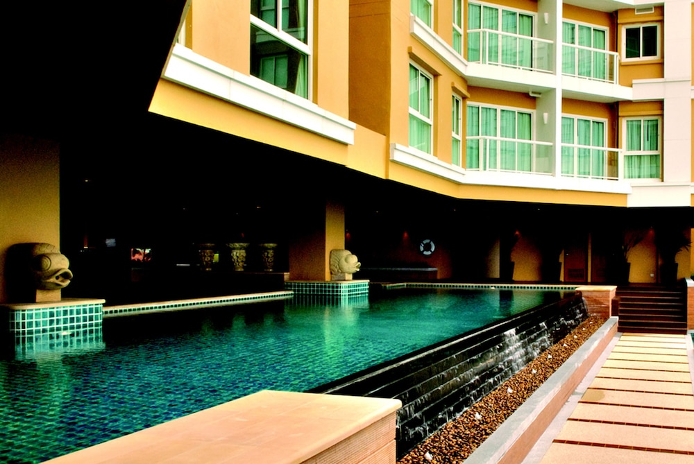 The Narathiwas Hotel and Residence Sathorn Bangkok 32/63