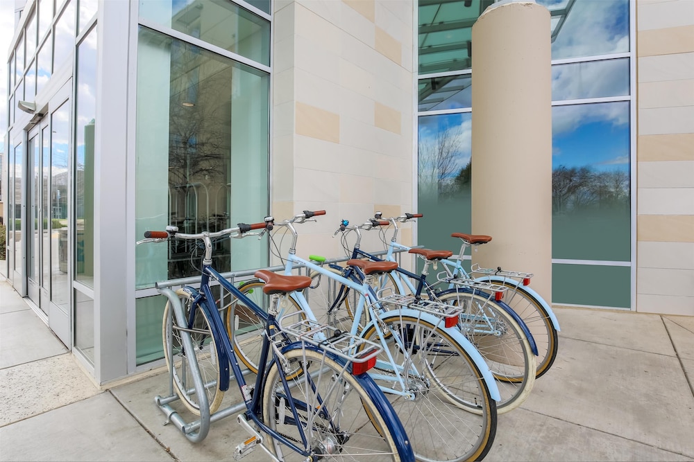 Hyatt Place UC Davis 27/50