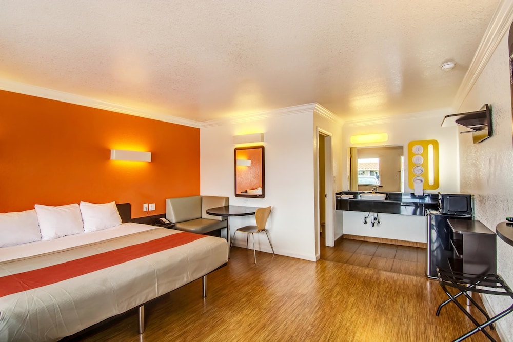 Motel6 Manteca, CA 21/45