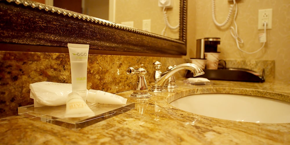 Hotel Executive Suites 27/57