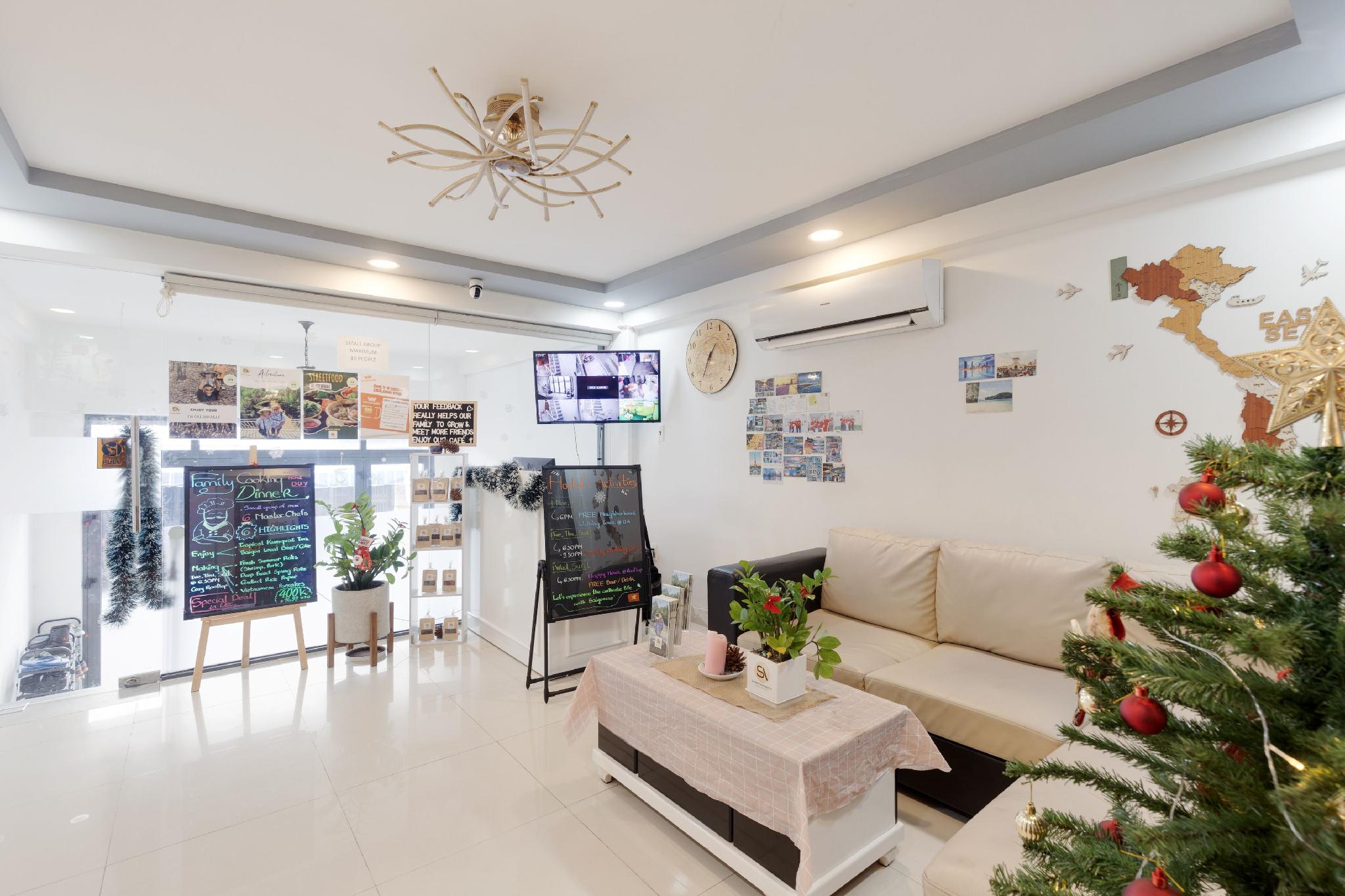 Saigon Authentic Hostel - City Walk, Cooking Class, Food Tour, Breakfast, Gym, Rooftop 18/35