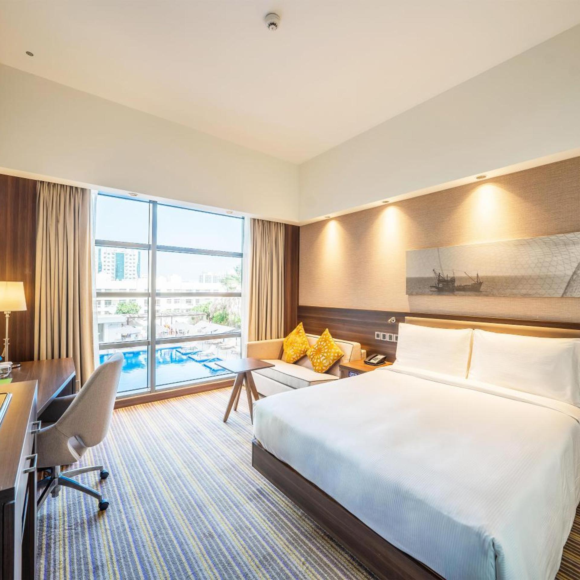 CONNECTING, FAMILY, QUEEN BED, SOFA