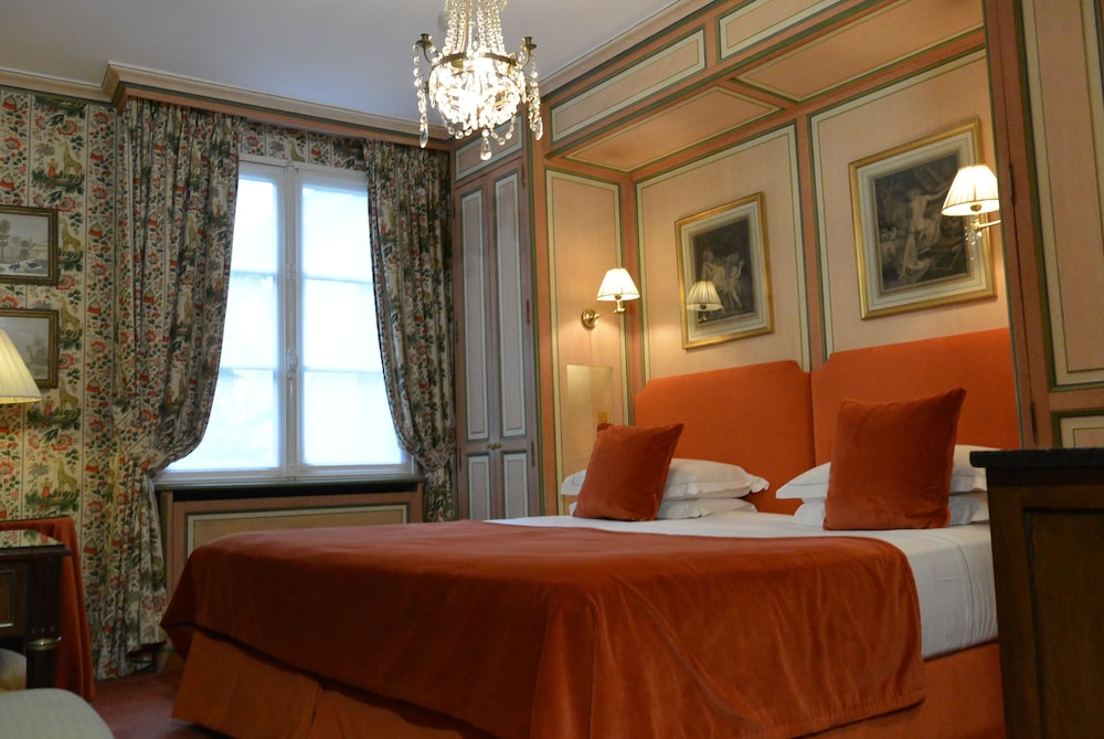 LUXURY, SUITE