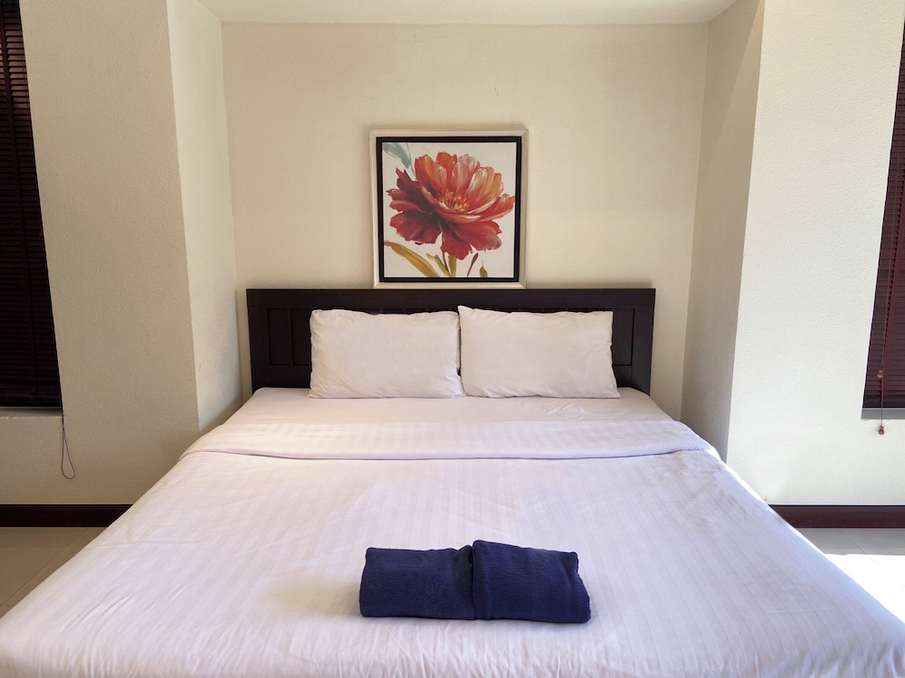 Capital O 631 Blooming Hill Boutique Suites 30/50