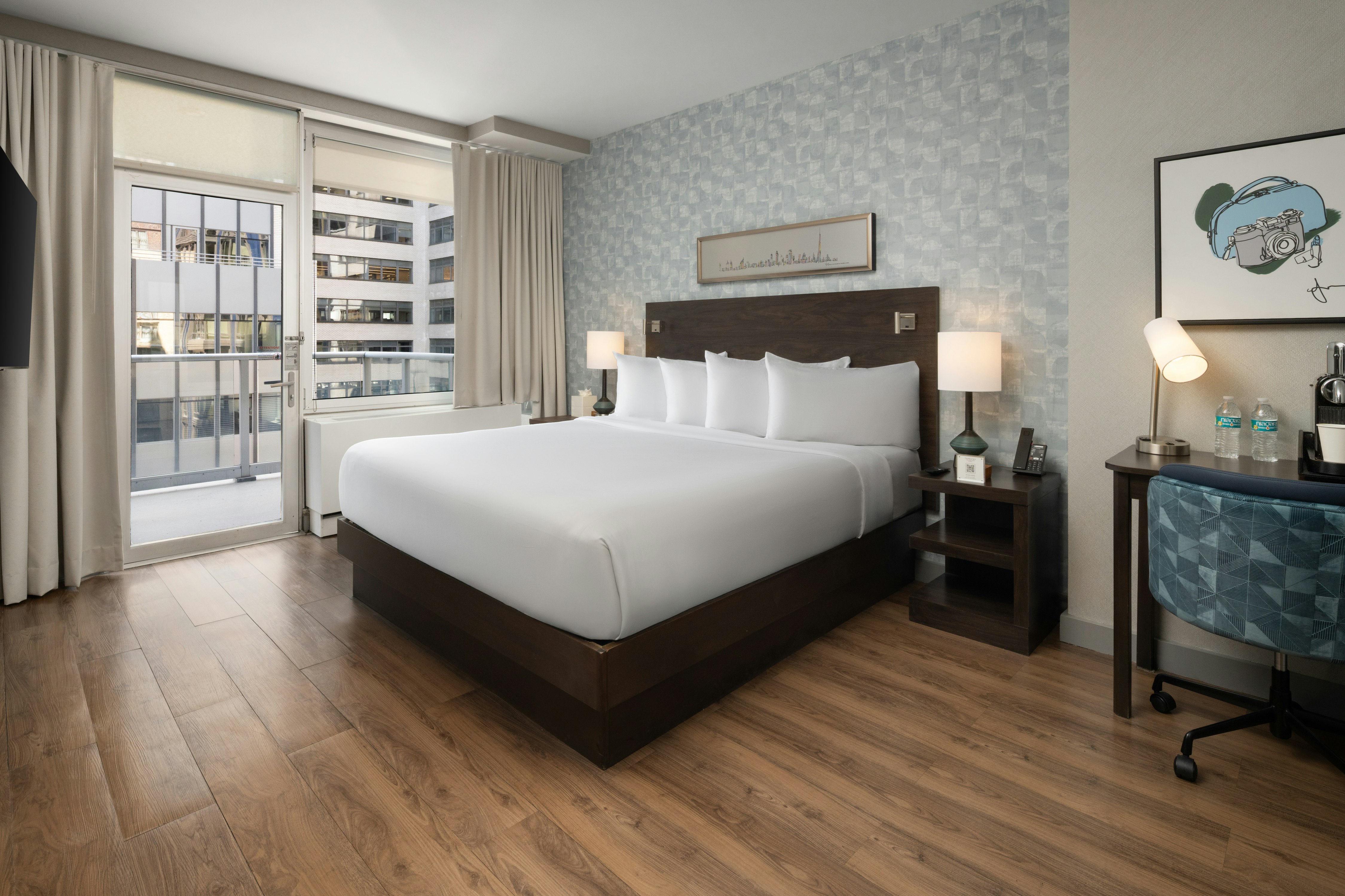 ROOM, QUEEN BED, ACCESSIBLE