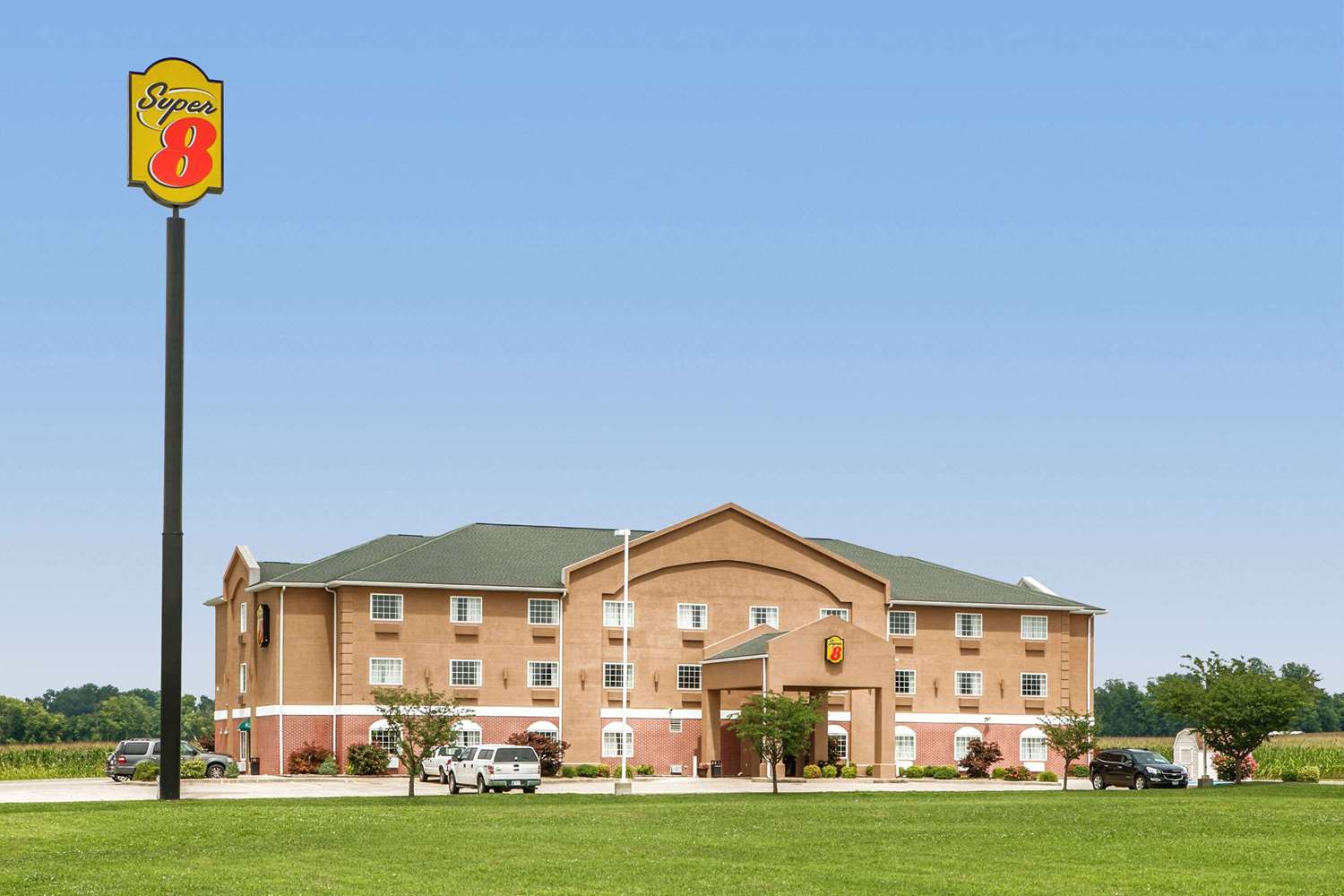 Super 8 by Wyndham Grayville 4/20
