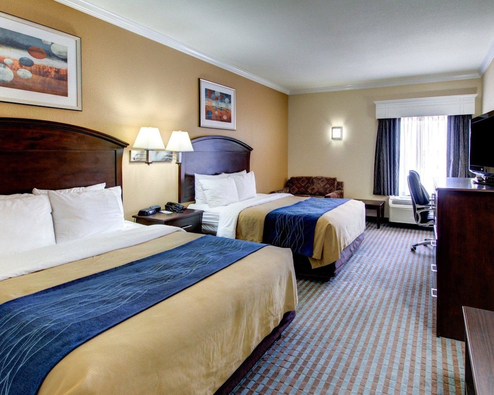 Comfort Inn Corsicana East 17/50
