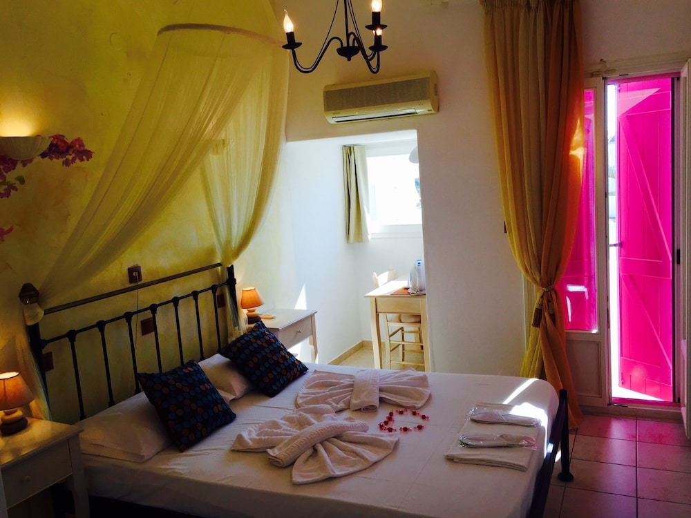Afrodite Hotel 60/80
