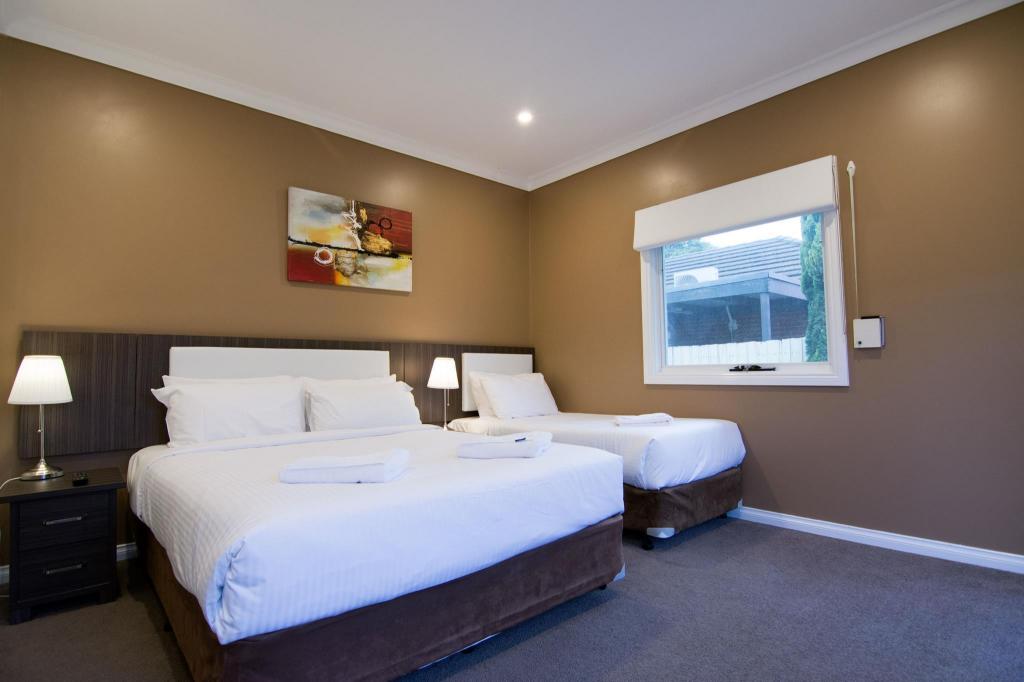 Room at Best Western Plus Buckingham International, MELBOURNE