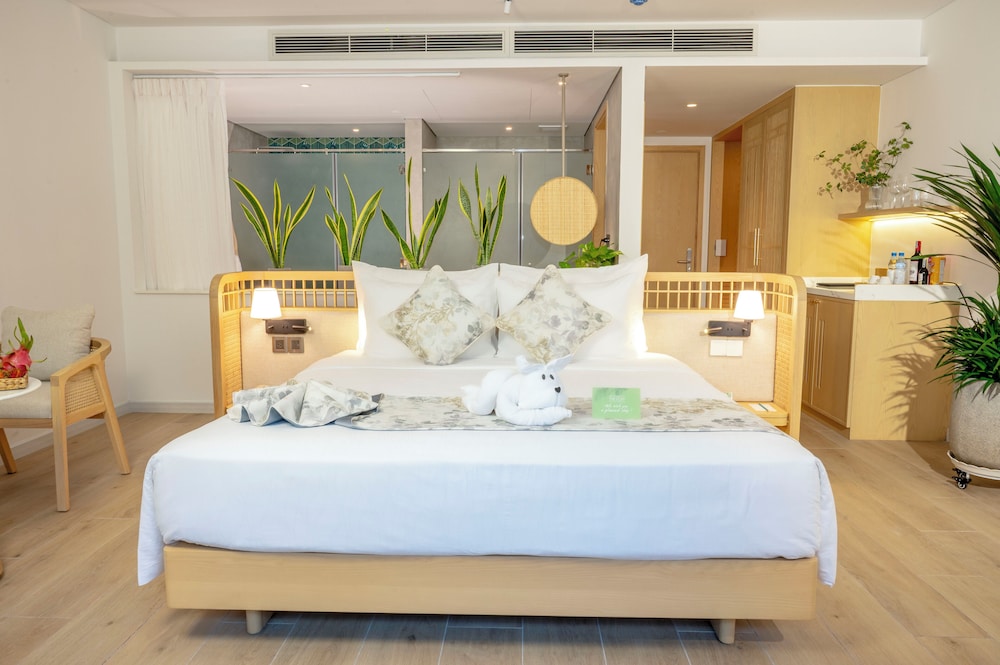 Breeze, Vela, Queen Bed