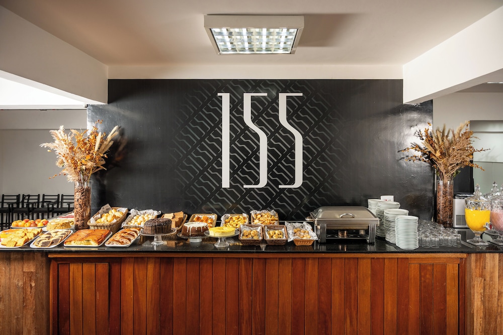155 HOTEL 8/54