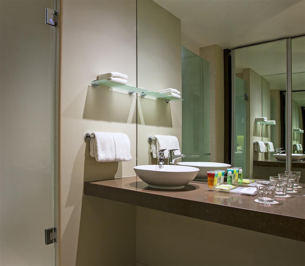 Deluxe, Suite, FOUR POINTS BY SHERATON PERTH 2/2
