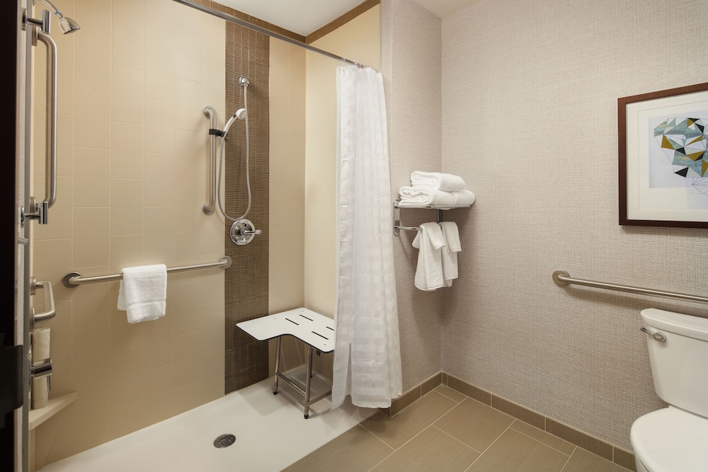 Hyatt Place Sacramento Roseville 13/67