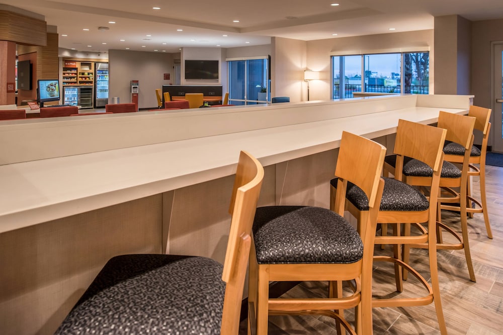 Towneplace Suites By Marriott Merced 44/54