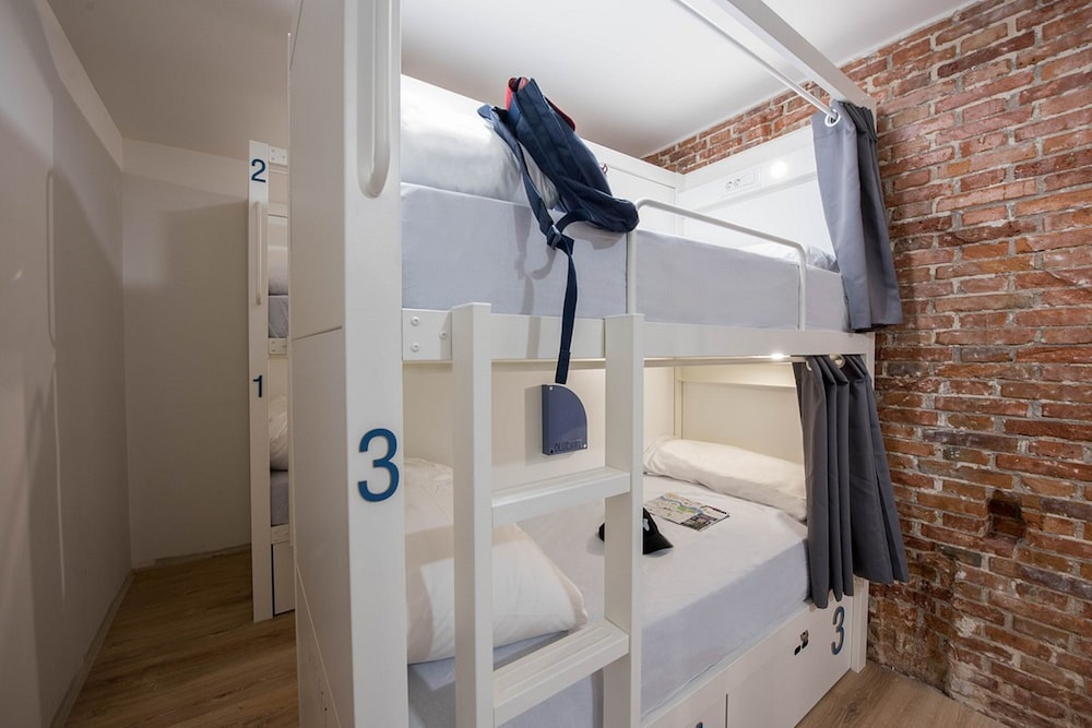 Room00 Gran Via Hostel 26/34