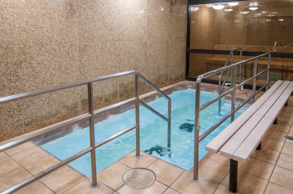 Governors Suites Hotel 26/47