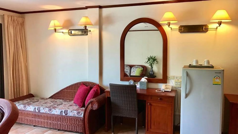 Surin Bay Apartment 12/31