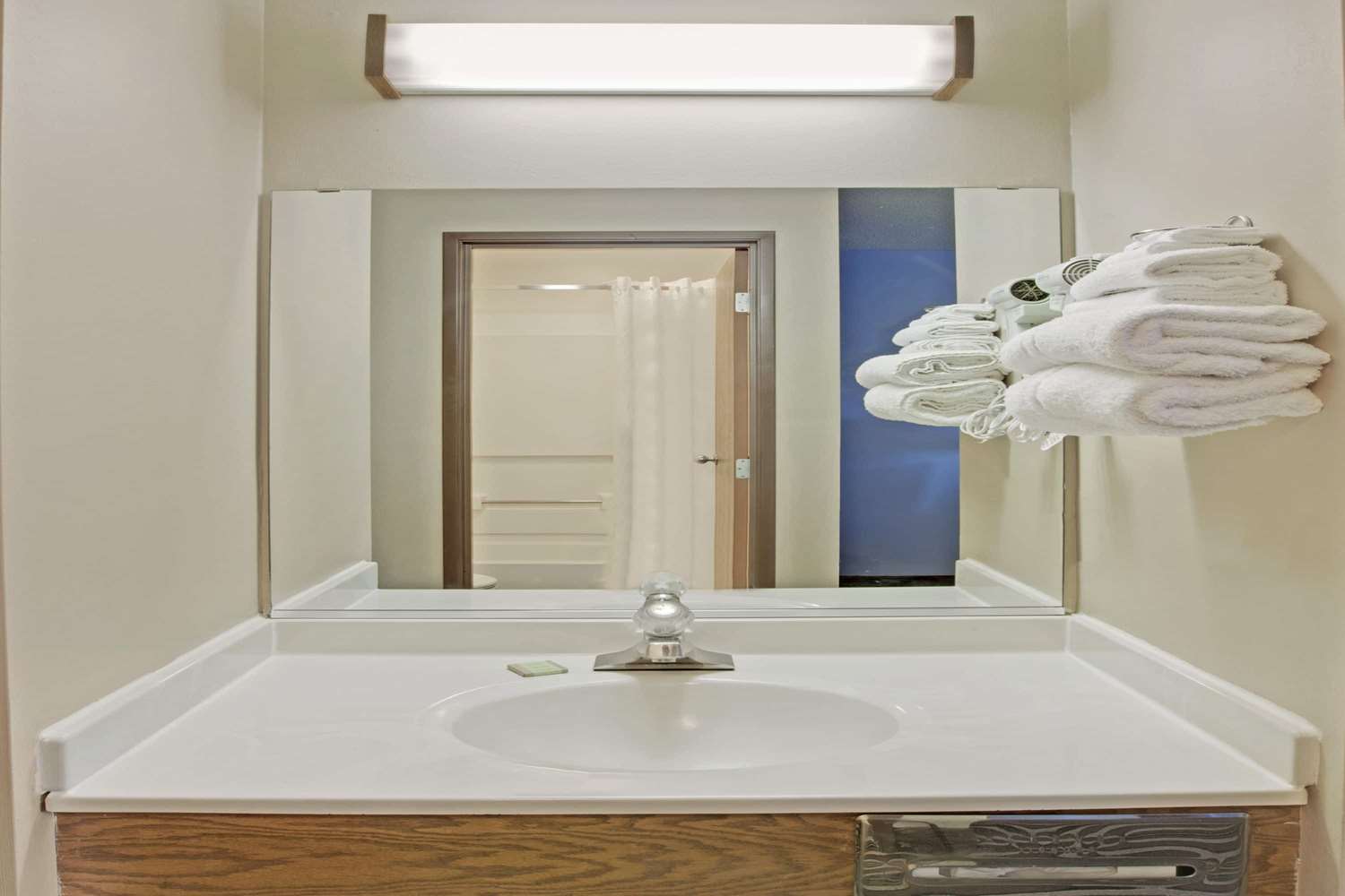 Baymont Inn and Suites by Wyndham Richmond 9/9