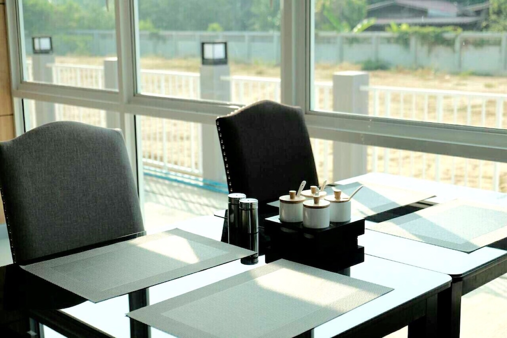 Chaisaeng Villa Hotel 19/23