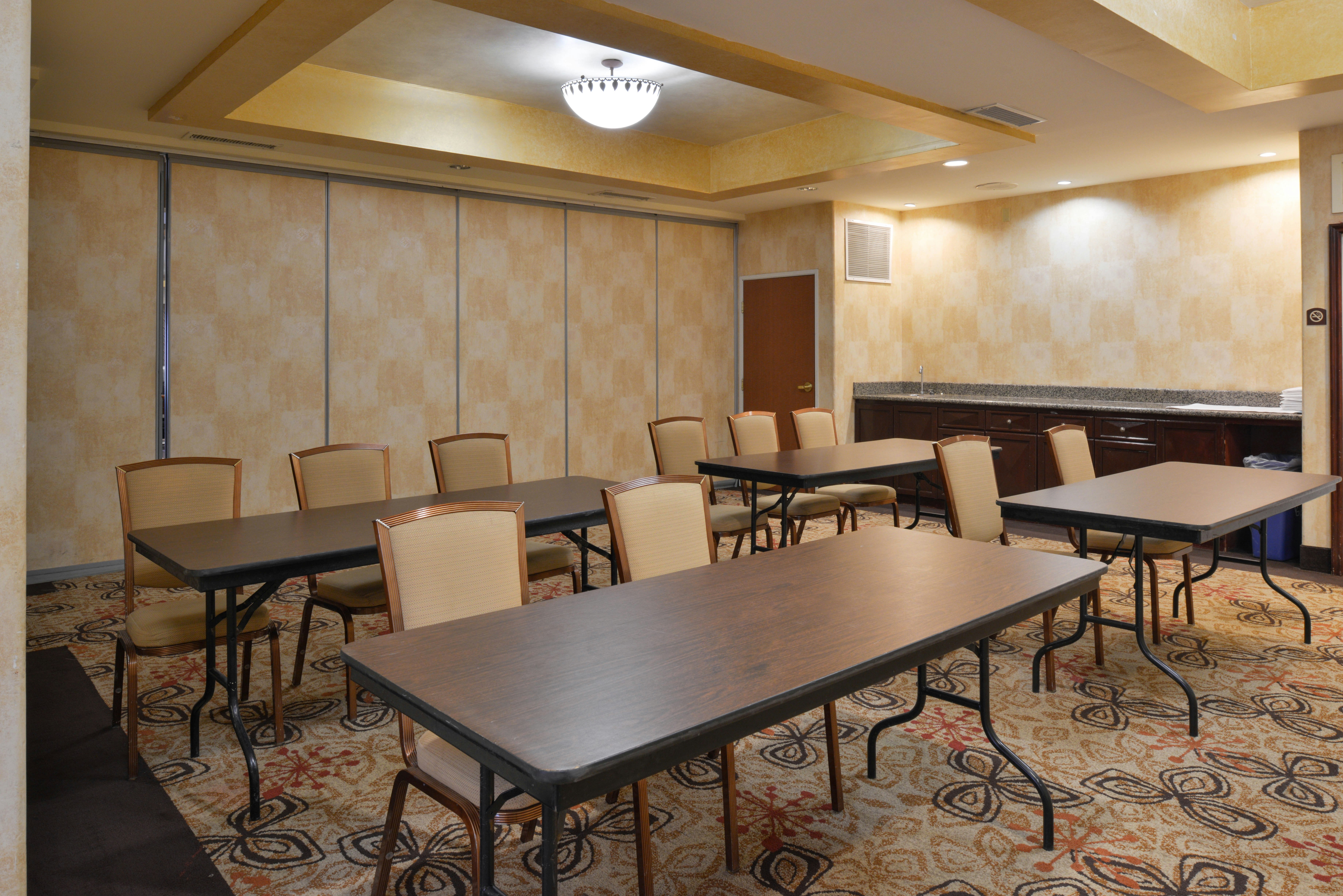 Holiday Inn Express Hotel And Suites el Centro 59/70