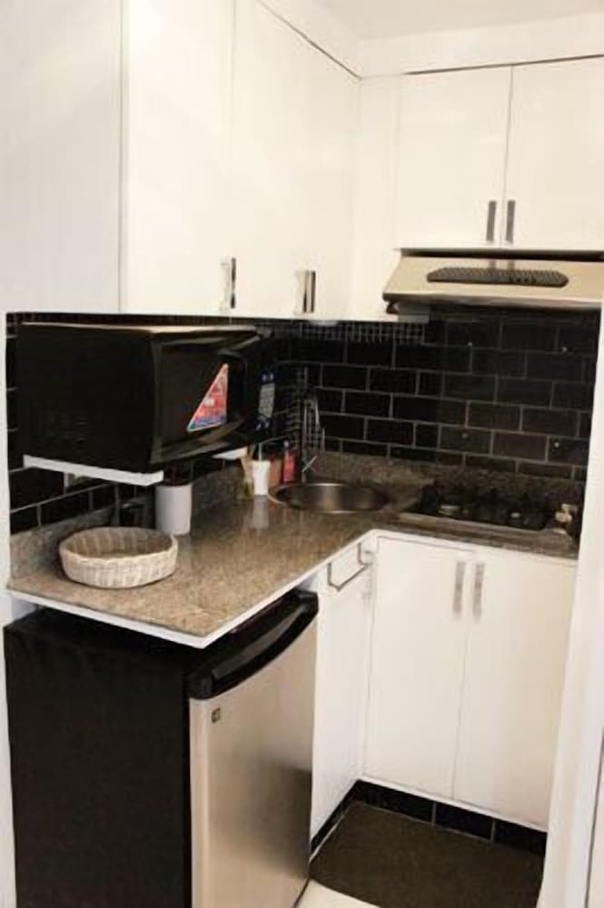 Jlt Condo Units 5/42