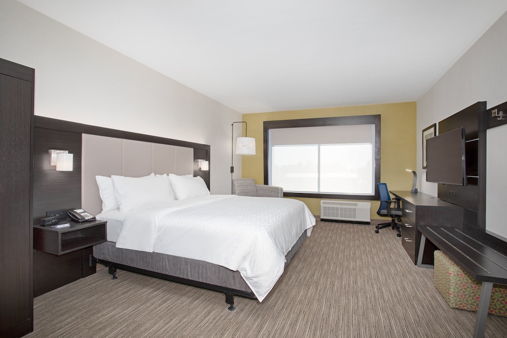 Holiday Inn Express Suites Ely 21/52