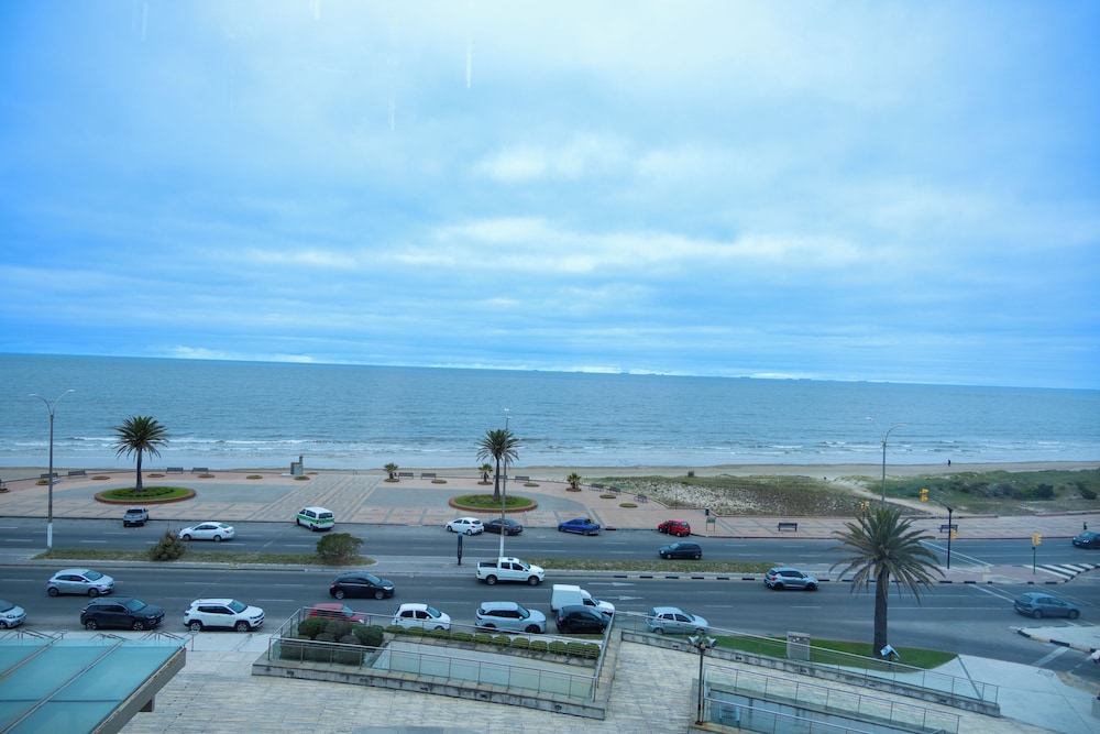 Sofitel Montevideo Casino Carrasco and Spa 72/76