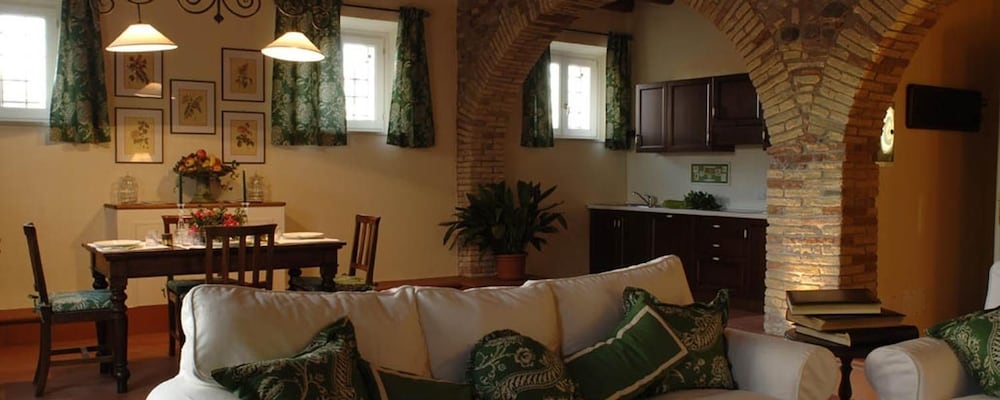 Relais Corte Paradiso 57/76