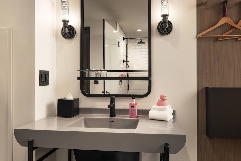 Moxy Louisville Downtown 18/61