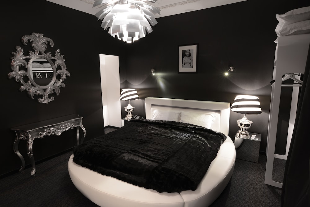 Art Hotel Rochecorbon 30/74