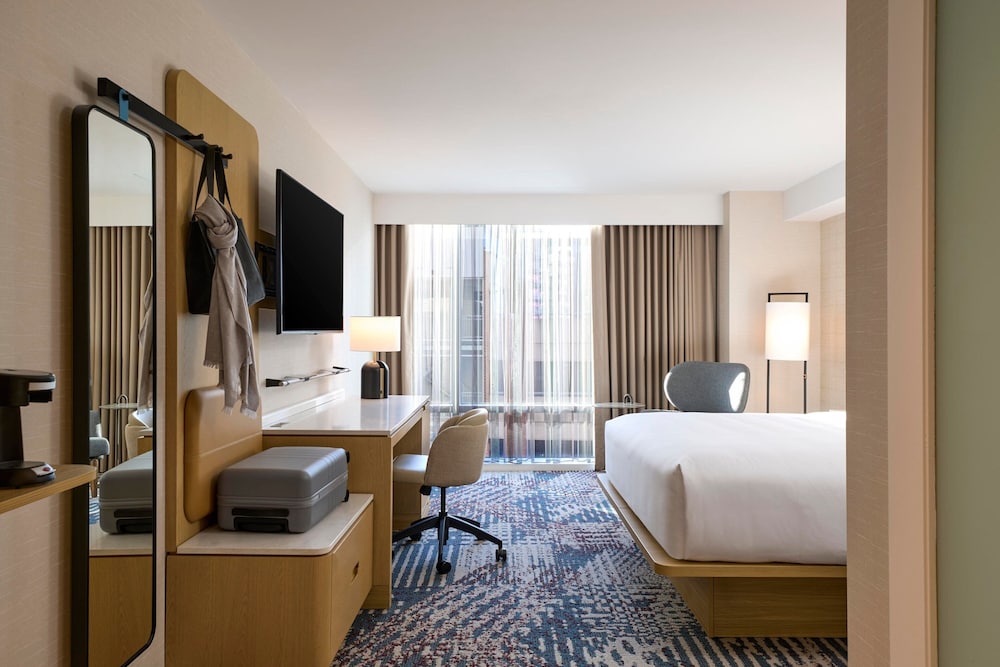Delta Hotels by Marriott Toledo 7/50