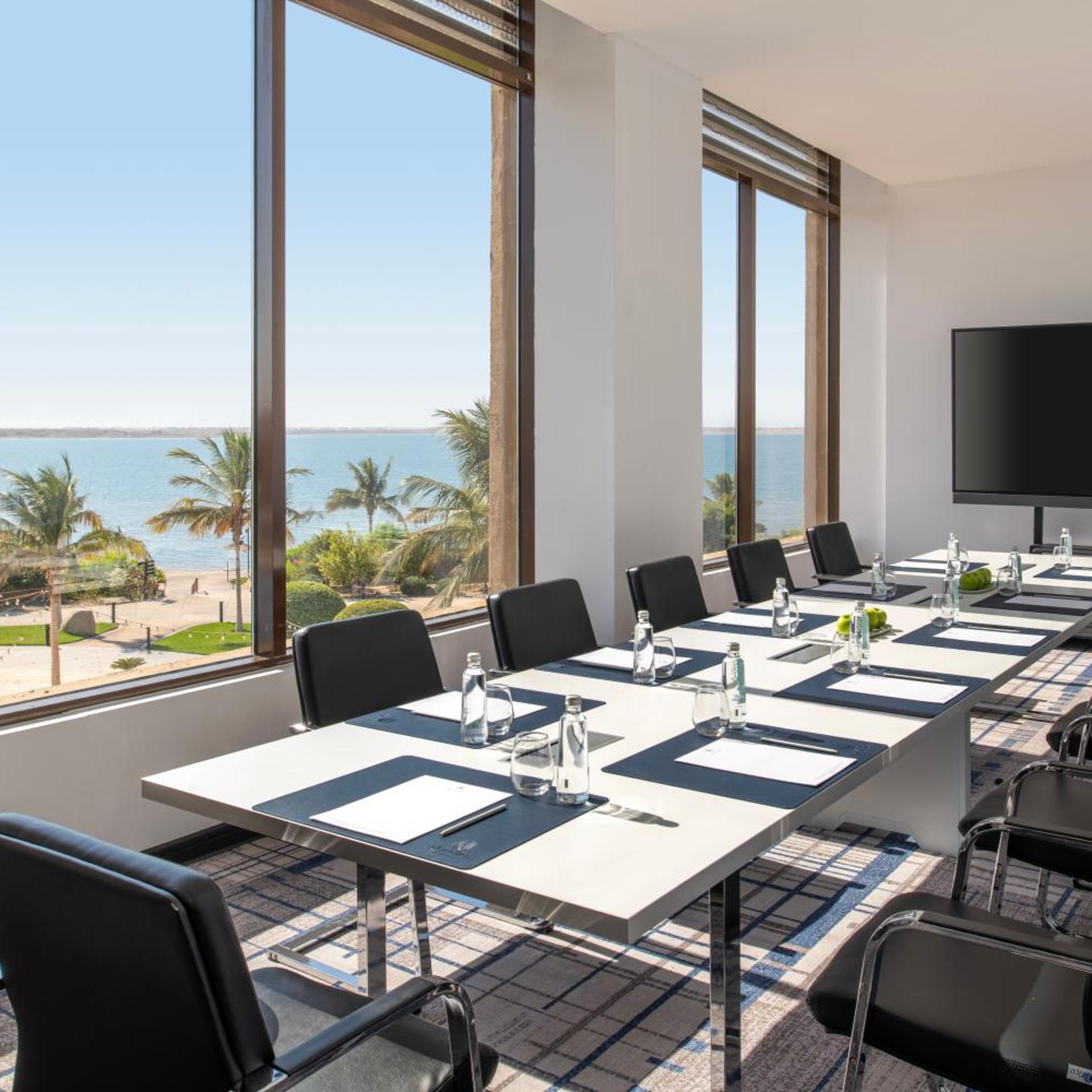 Royal L'azure Resort 40/55