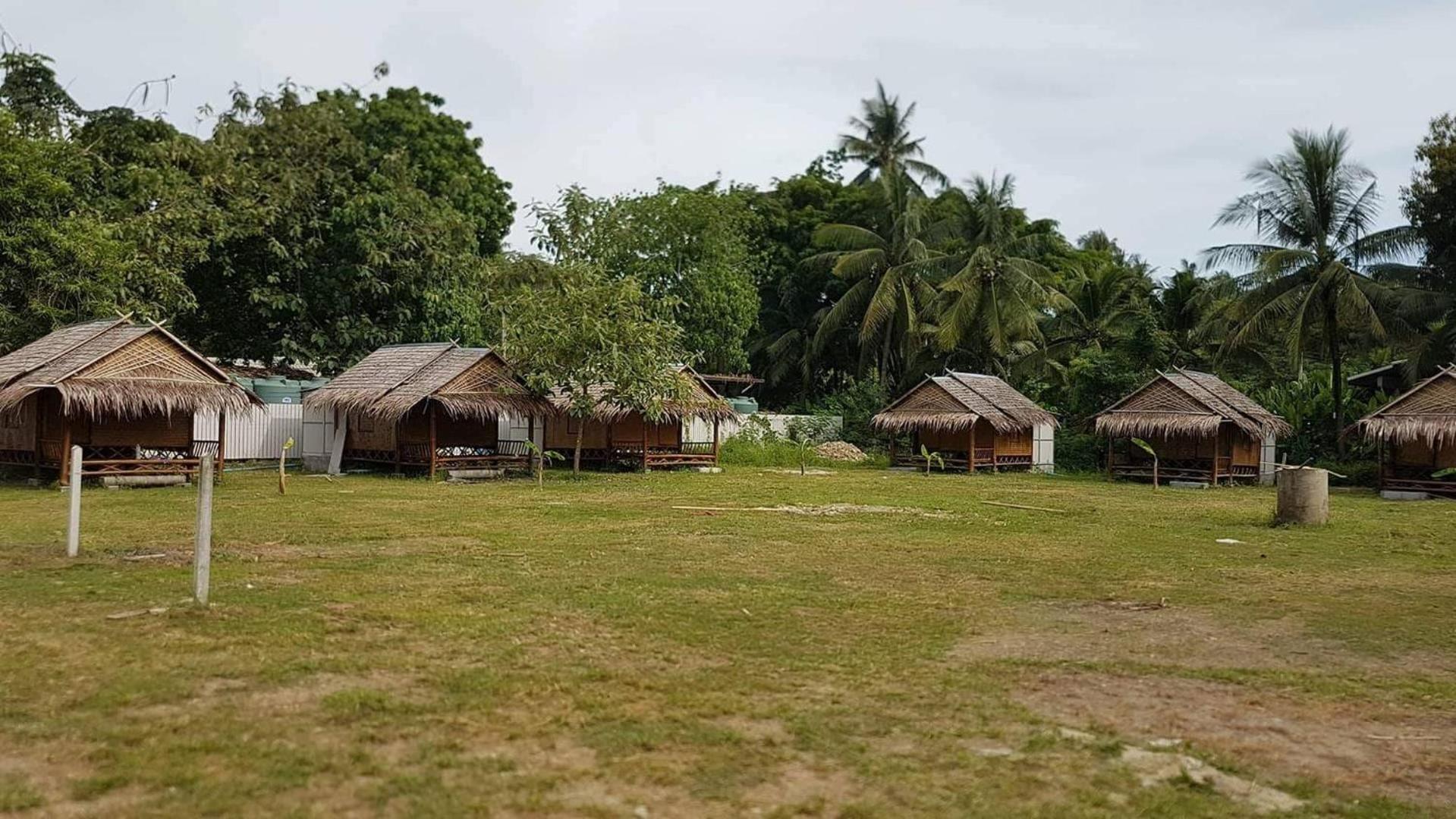Lanta Local Hut 12/15
