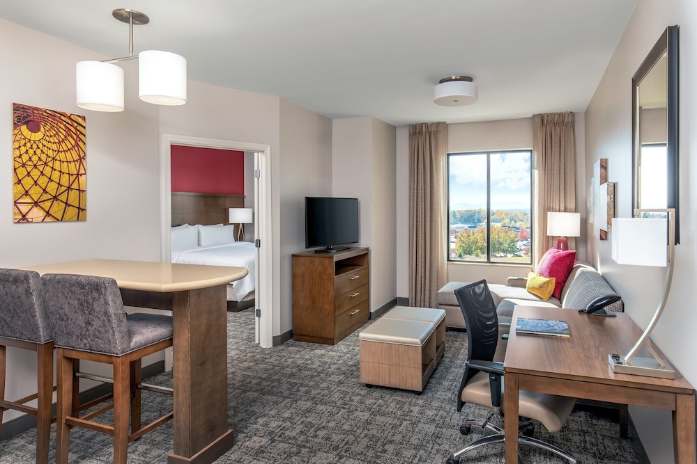 Staybridge Suites Charlottesville Airport 29/53