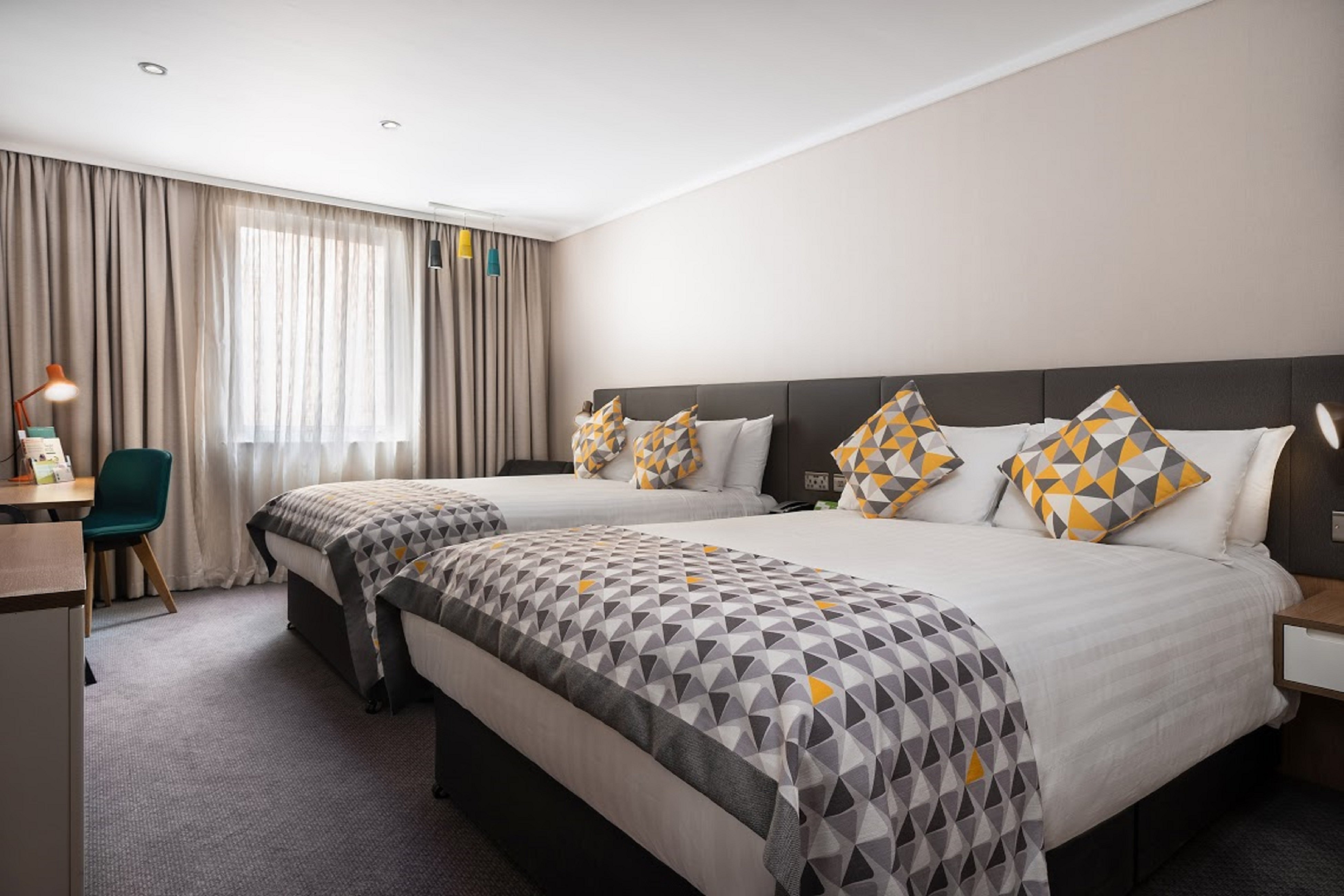 غرفة بسريرين مزدوجين، Holiday Inn London - Camden Lock by IHG 3/5