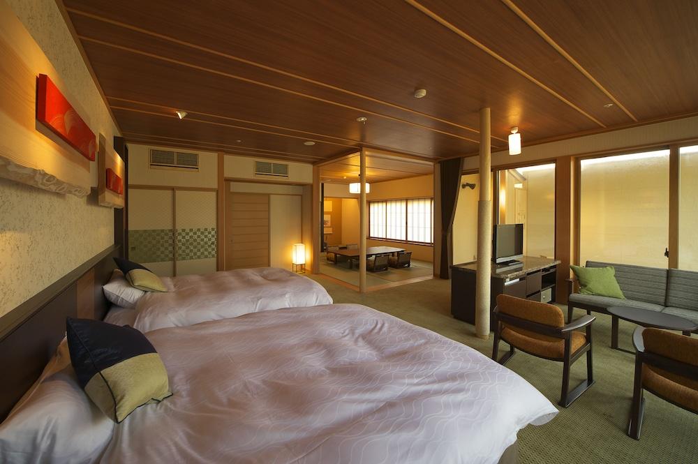 Japanese Western, Villa, 2 Double Beds, Hot Spring Bath