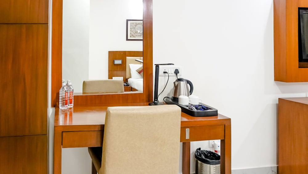 Siesta Navi Mumbai 25/41