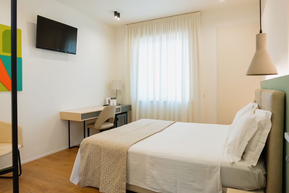 Hotel Plana 25/77
