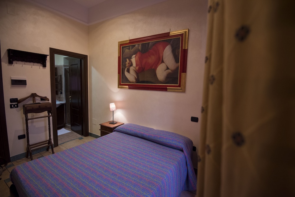 Schilizzi Hotel 9/50