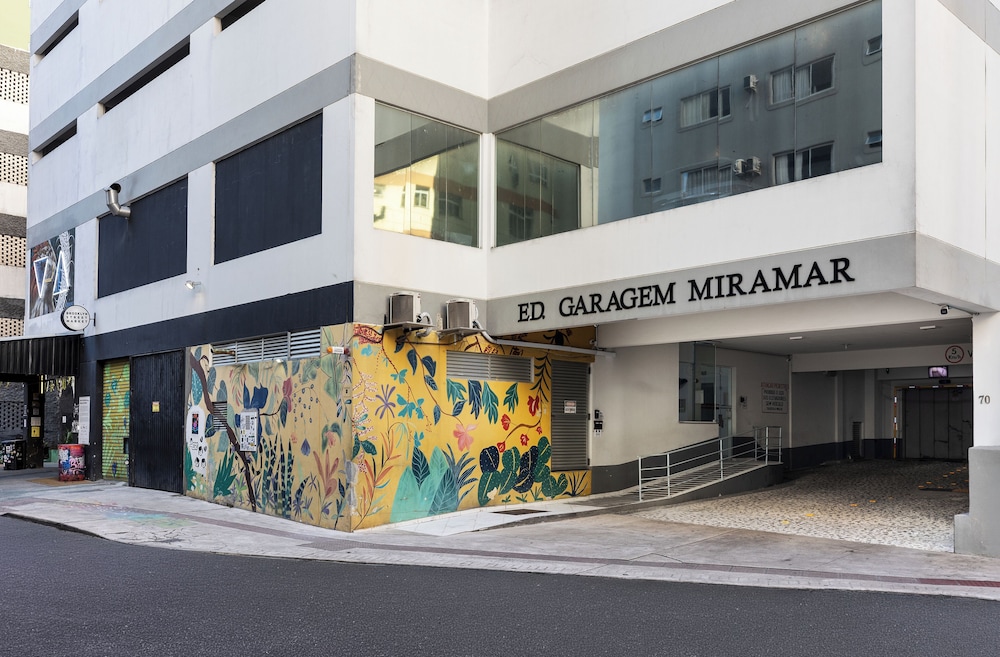 Miramar Hotel 66/70