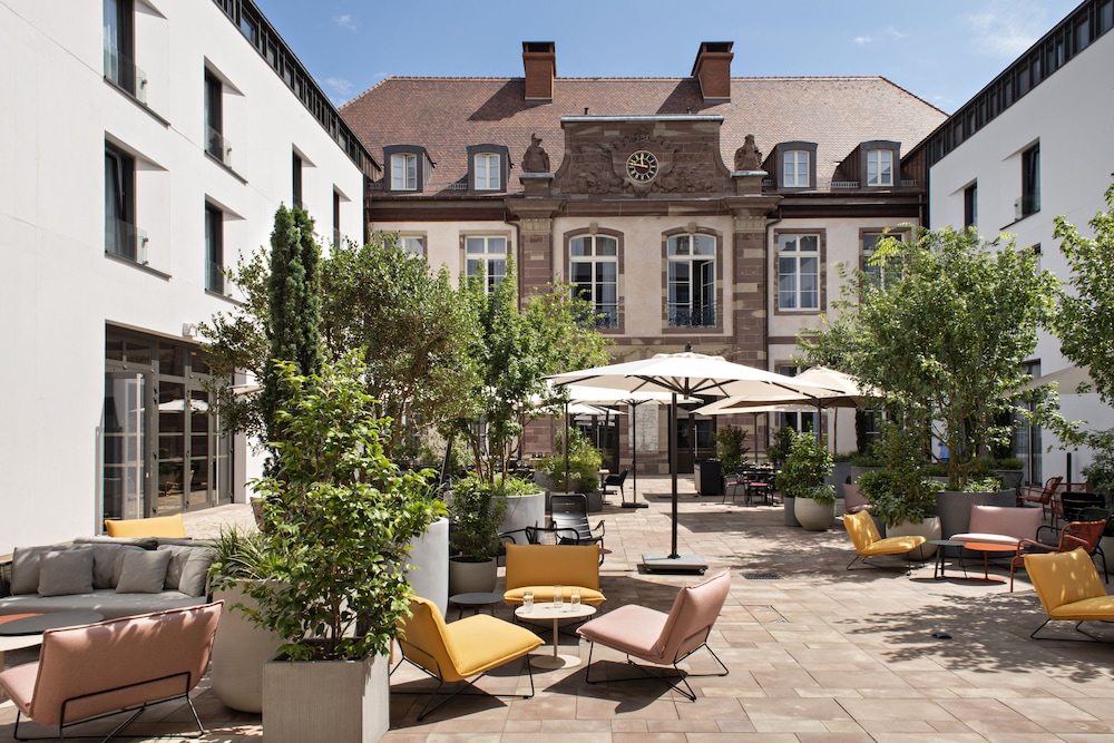 Leonor Hotel 43/46