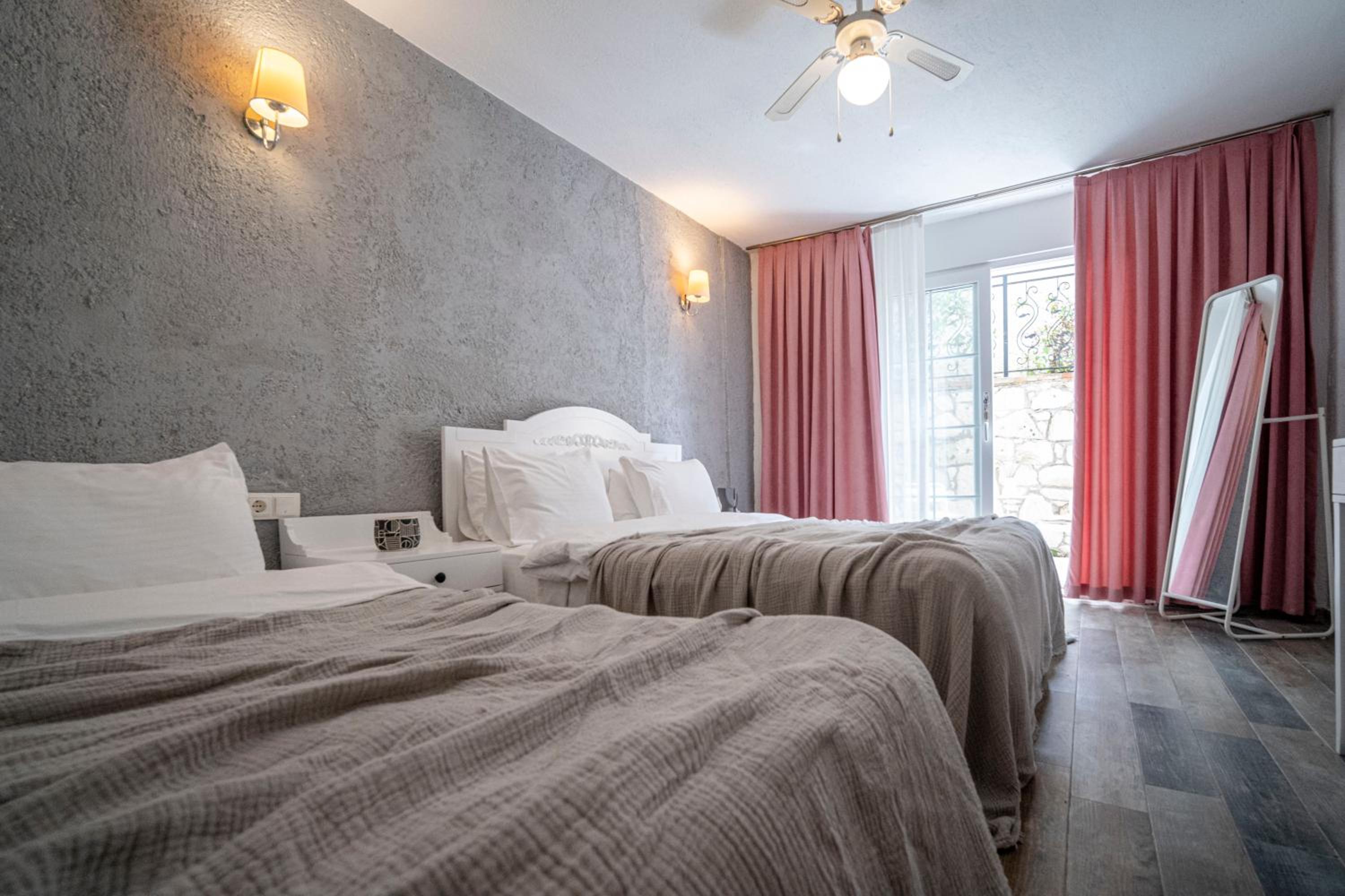 Room, Large, Garden Floor