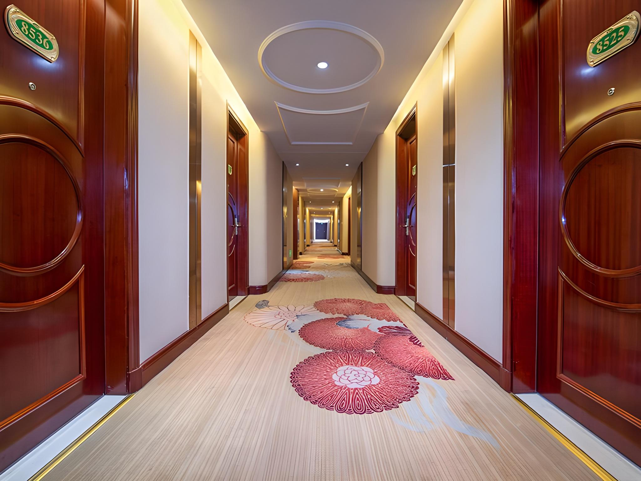Vienna Hotel Guangzhou Panyu Changlong Shiqiao Metro Station 38/50