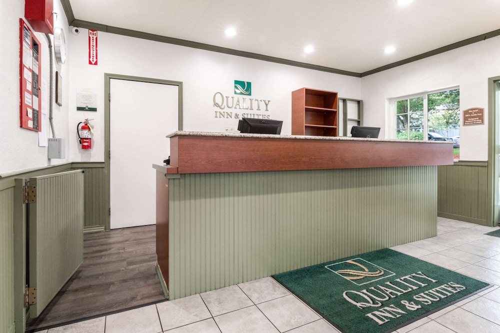 Quality Inn & Suites Bainbridge Island 5/62